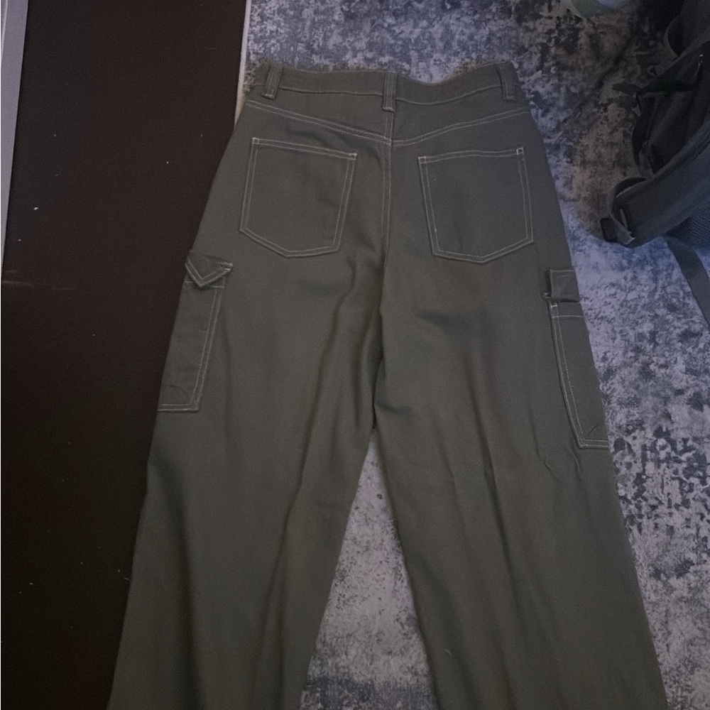 Women’s Cargo Pants - Olive Green - Picture 2 of 2